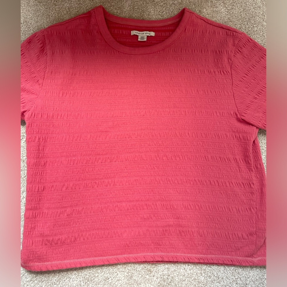 American Eagle, pink/red cropped shirt, size MEDIUM, Send offers!!